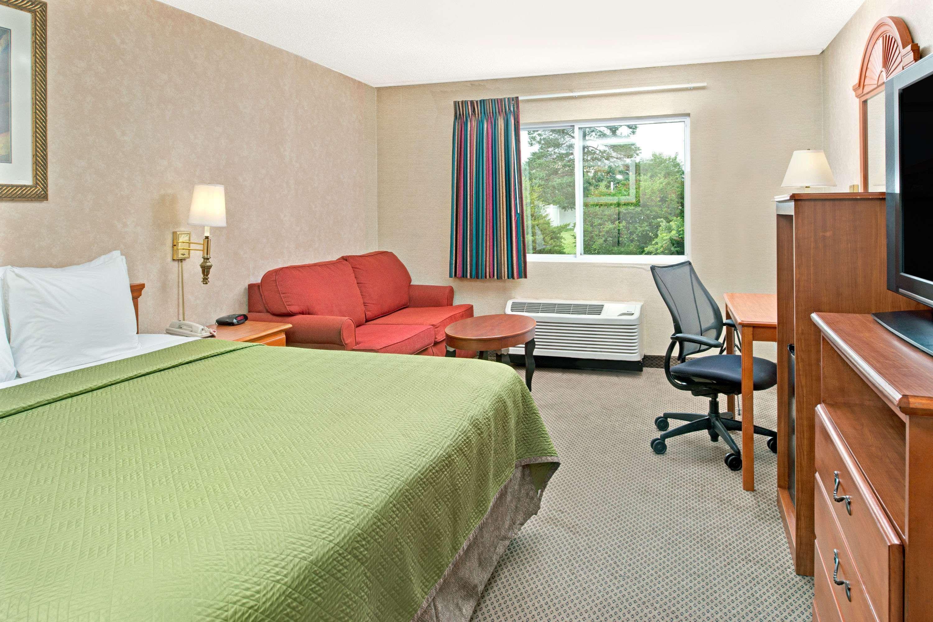 Travelodge By Wyndham Lincoln Airport I-80 Eksteriør bilde