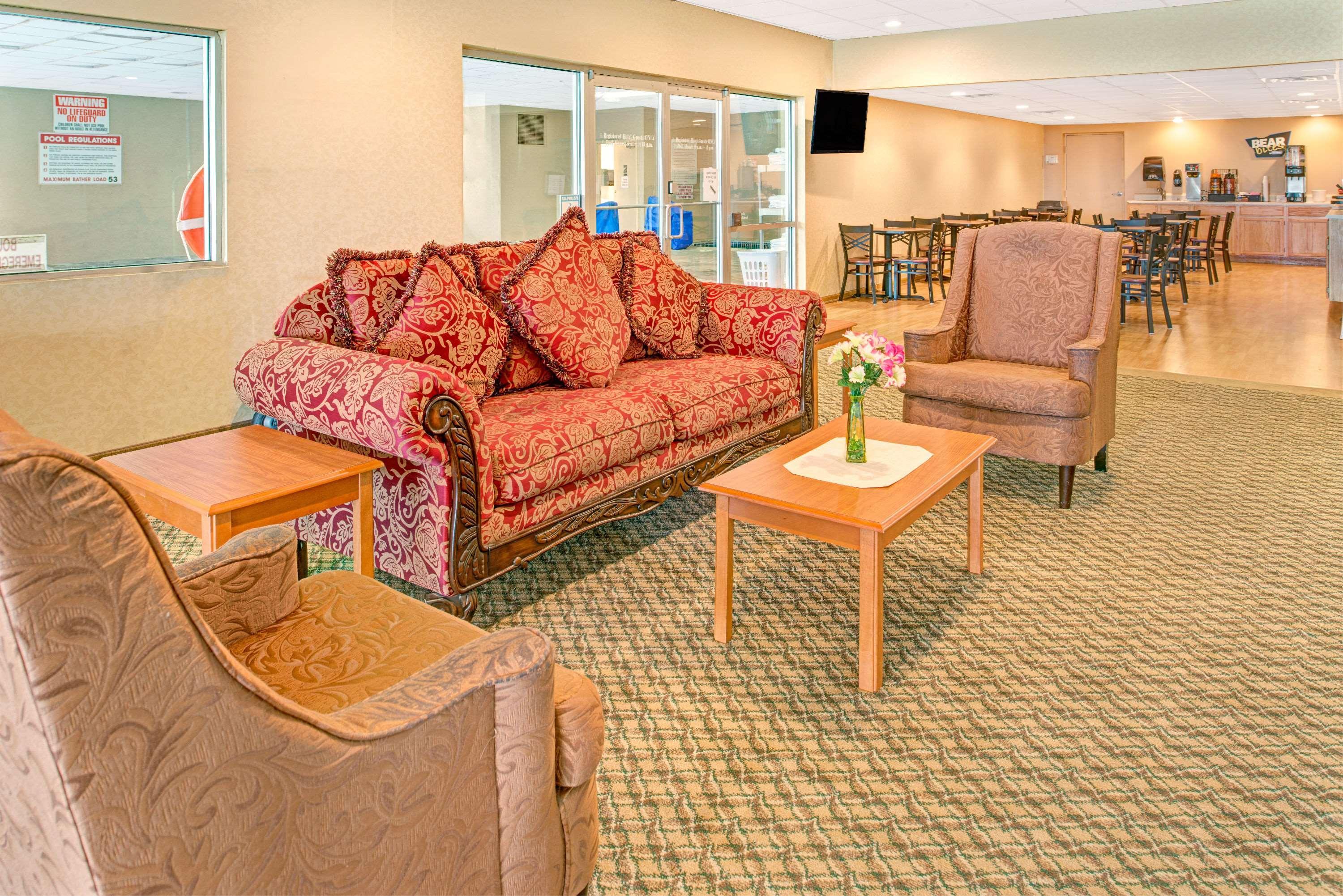 Travelodge By Wyndham Lincoln Airport I-80 Eksteriør bilde